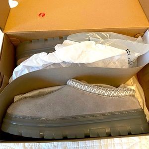 Ugg Tasman Slippers (shoes) NIB, Sizes 6 & 8, Womens